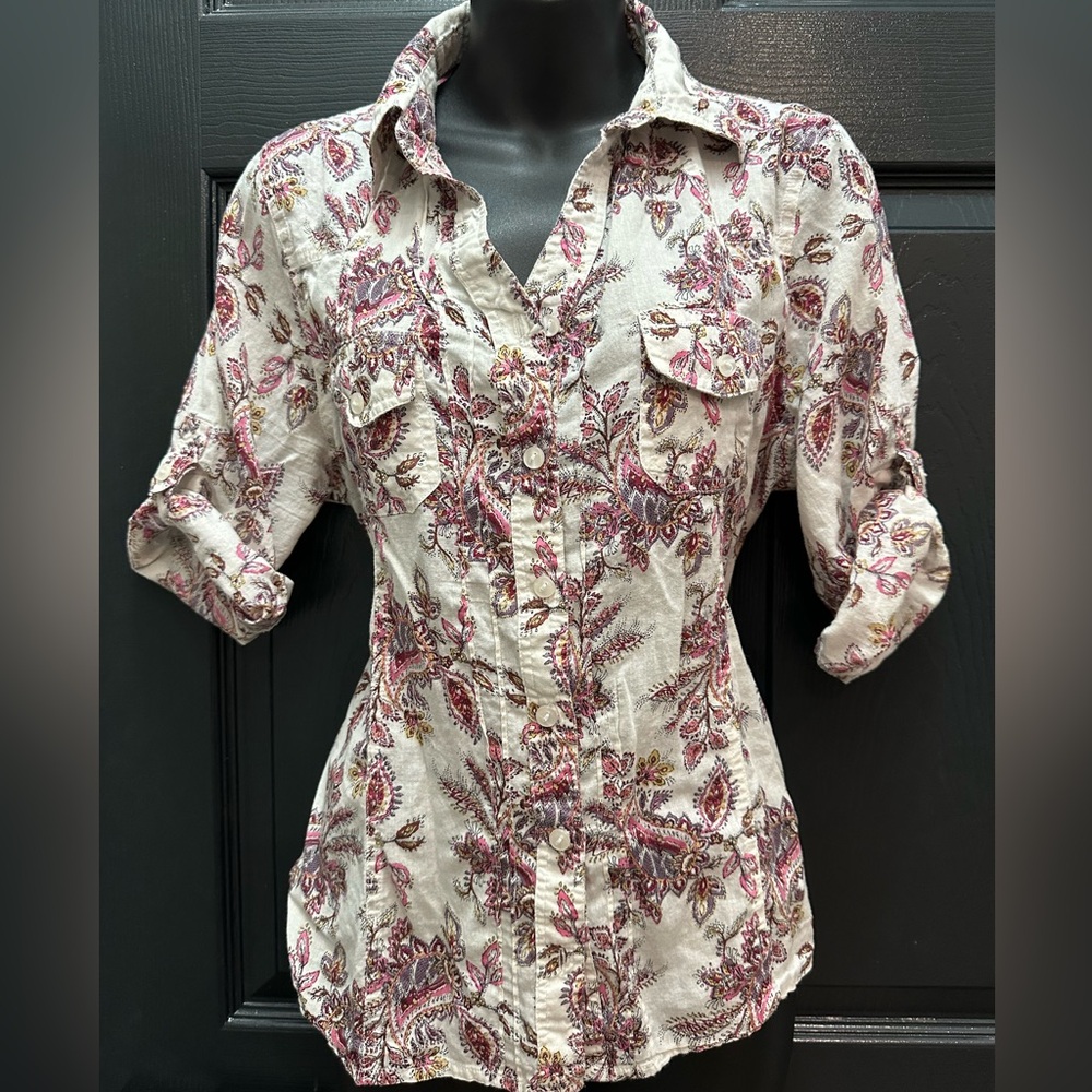 Eden & Olivia Floral Button-Up Women Top